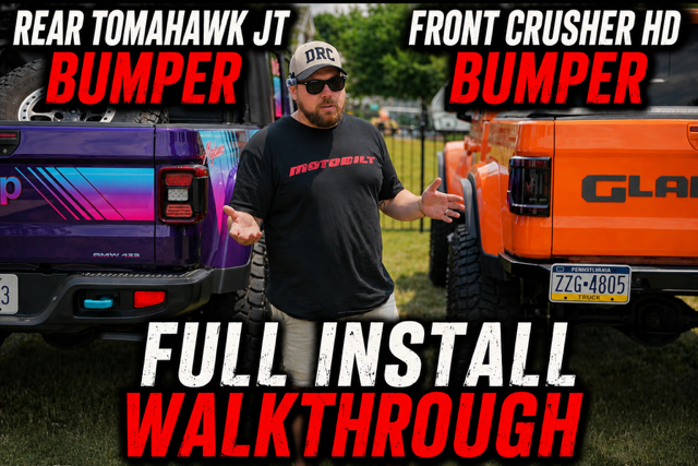 Matt from dirt road cred just installed the tomahawk rear bumper on the Goose Jeep Gladiator on the orange jeep gladiator. The purple gladiator on the left has a stock bumper and this shows how much more clearance the tomahawk has then others
