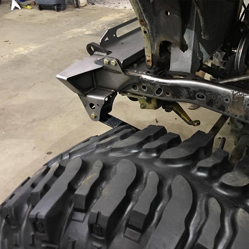 Motobilt Full Width Axle Conversion Kit for Jeep CJ MB1522. Installed view from the front driver side