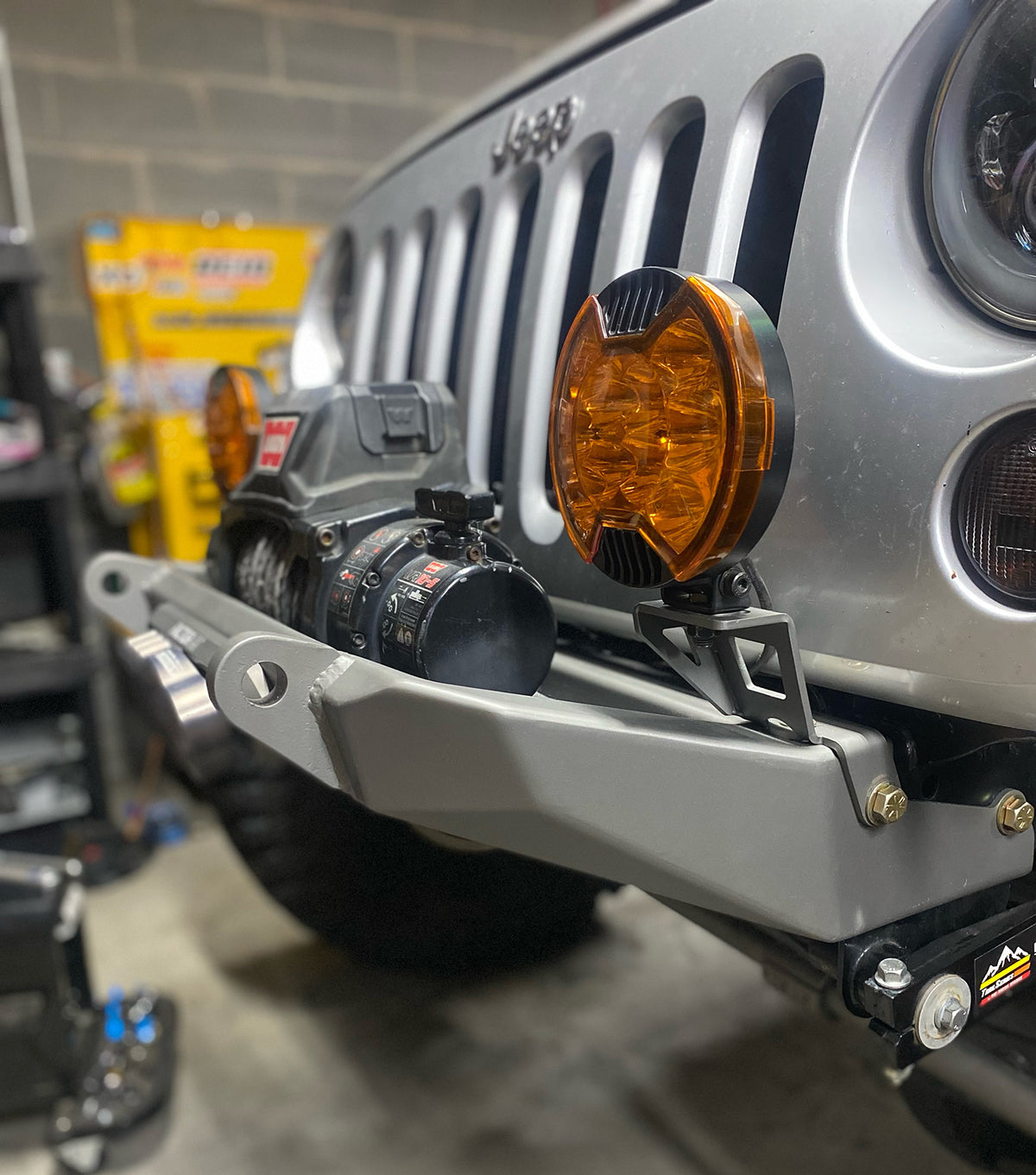 Light Bracket Mounts for Tomahawk Bumper Motobilt