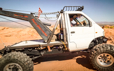 The Peck Bros Bring Their Mini-Wrecker to Sand Hollow