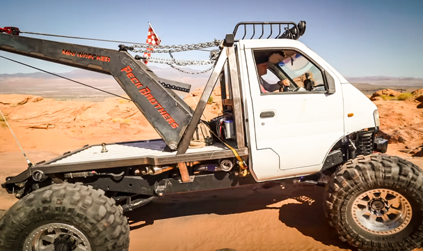 The Peck Bros Bring Their Mini-Wrecker to Sand Hollow