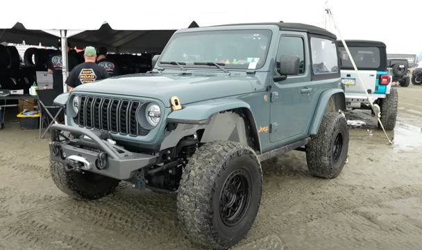 Inner Fender Install on a 2024 JL 2-Door Wrangler