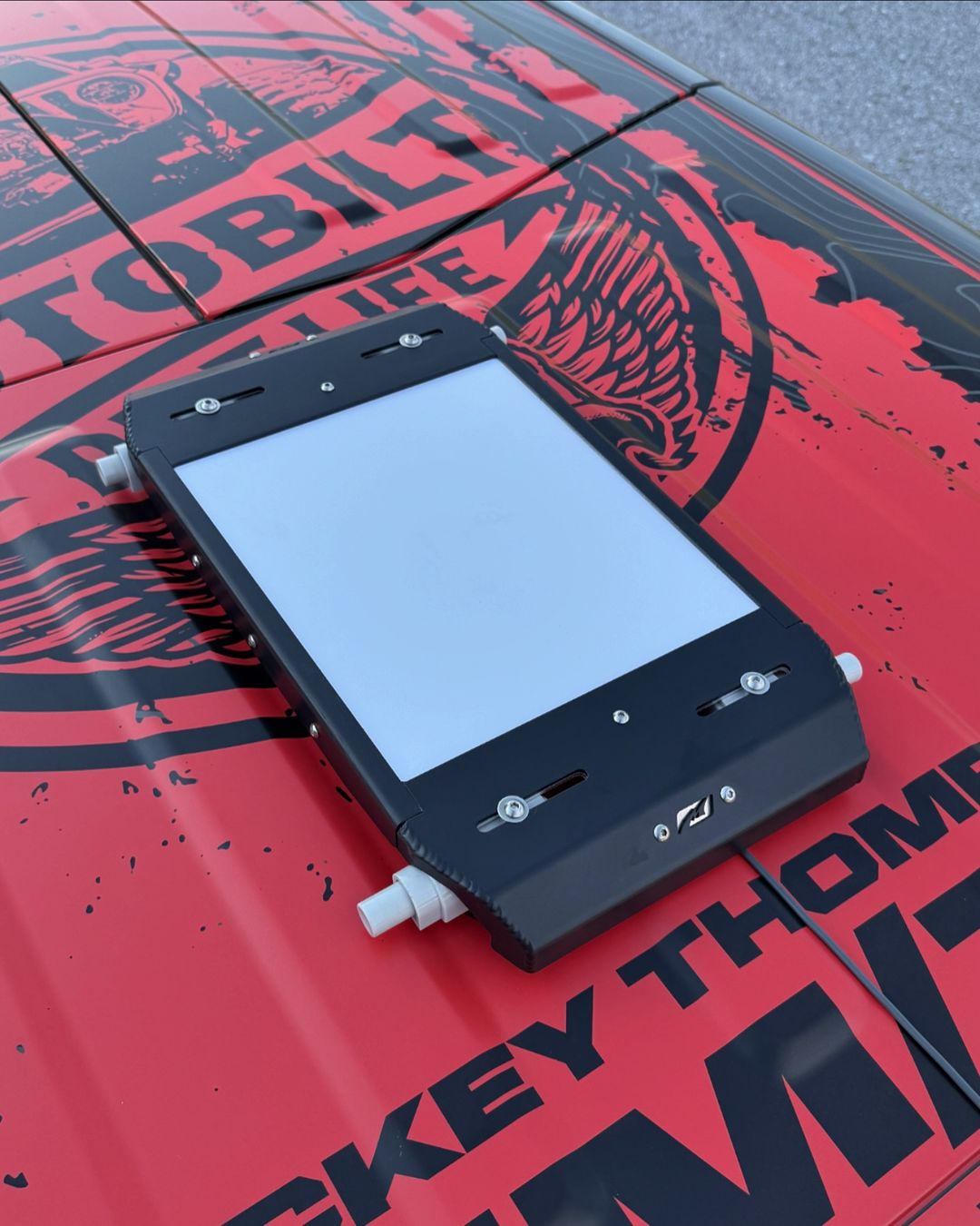 Starlink Mini mounted on vehicle roof with Motobilt rooftop mount