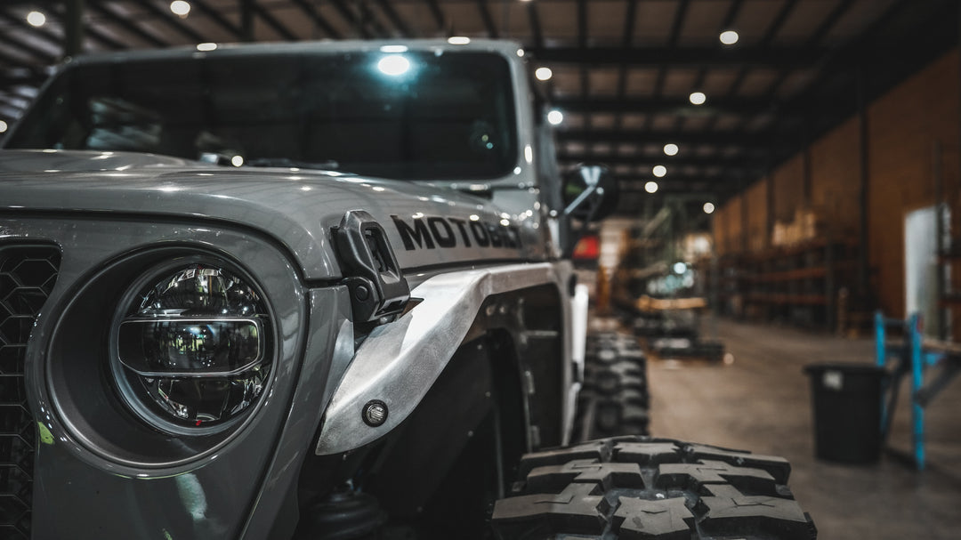 Aluminum Front Highline Fenders for Jeep JL/JLU/JT - Motobilt