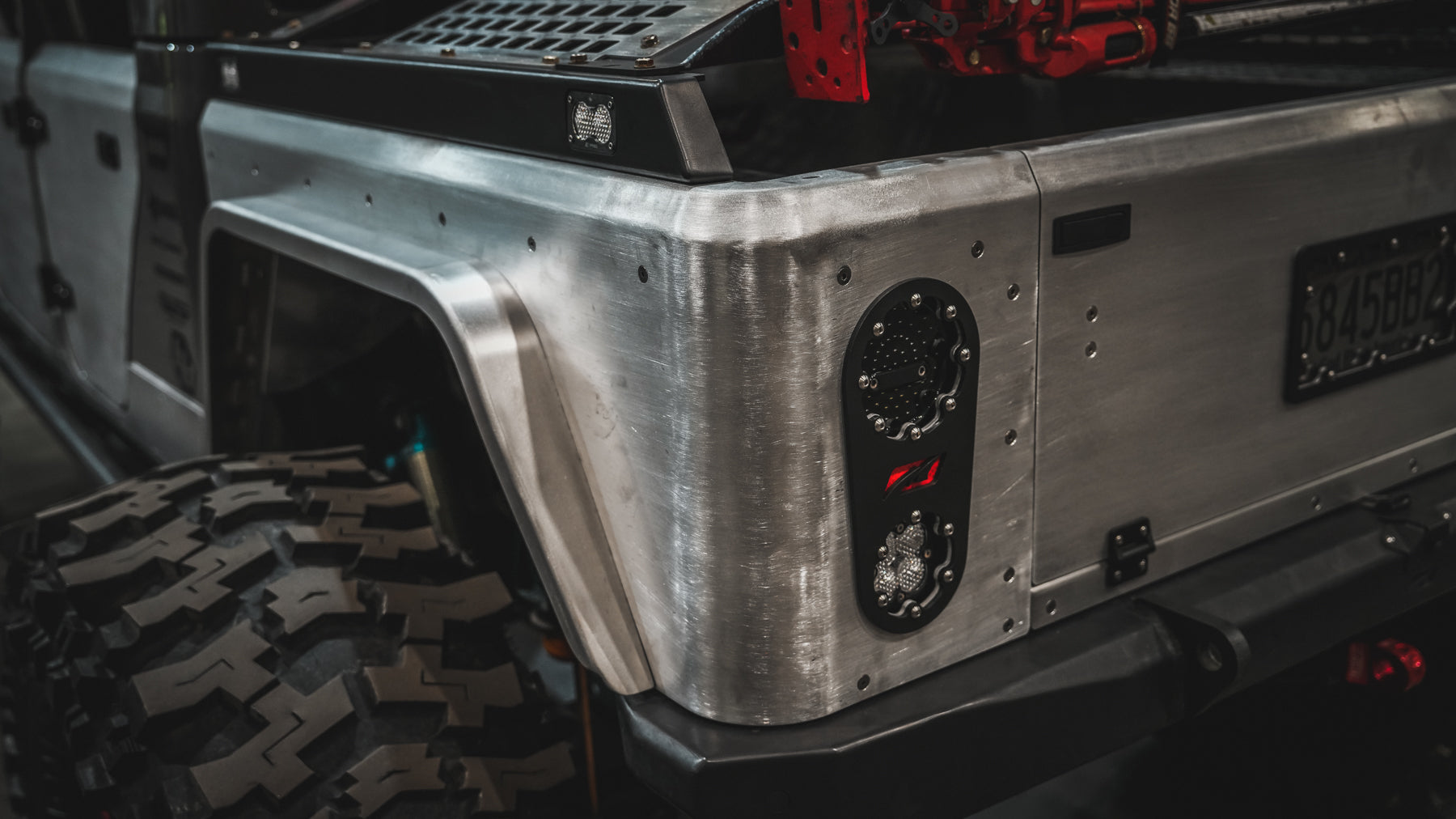 Aluminum Bobbed Jeep Gladiator Bed from Motobilt