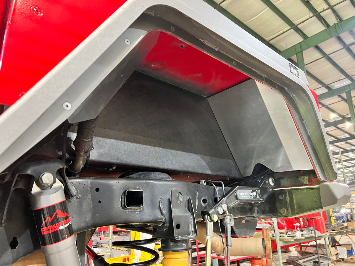 Bobbed Bed Aluminum Rear Inner Fenders for Jeep Gladiator Motobilt