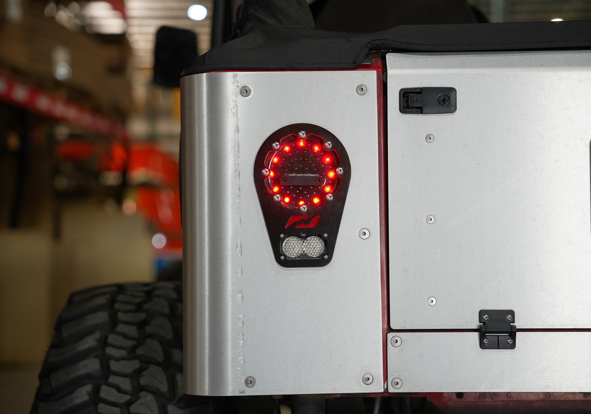 Corner Armor for Fold Down Tailgate - With Tail Light System - Jeep Wrangler TJ 96-06- Steel Motobilt