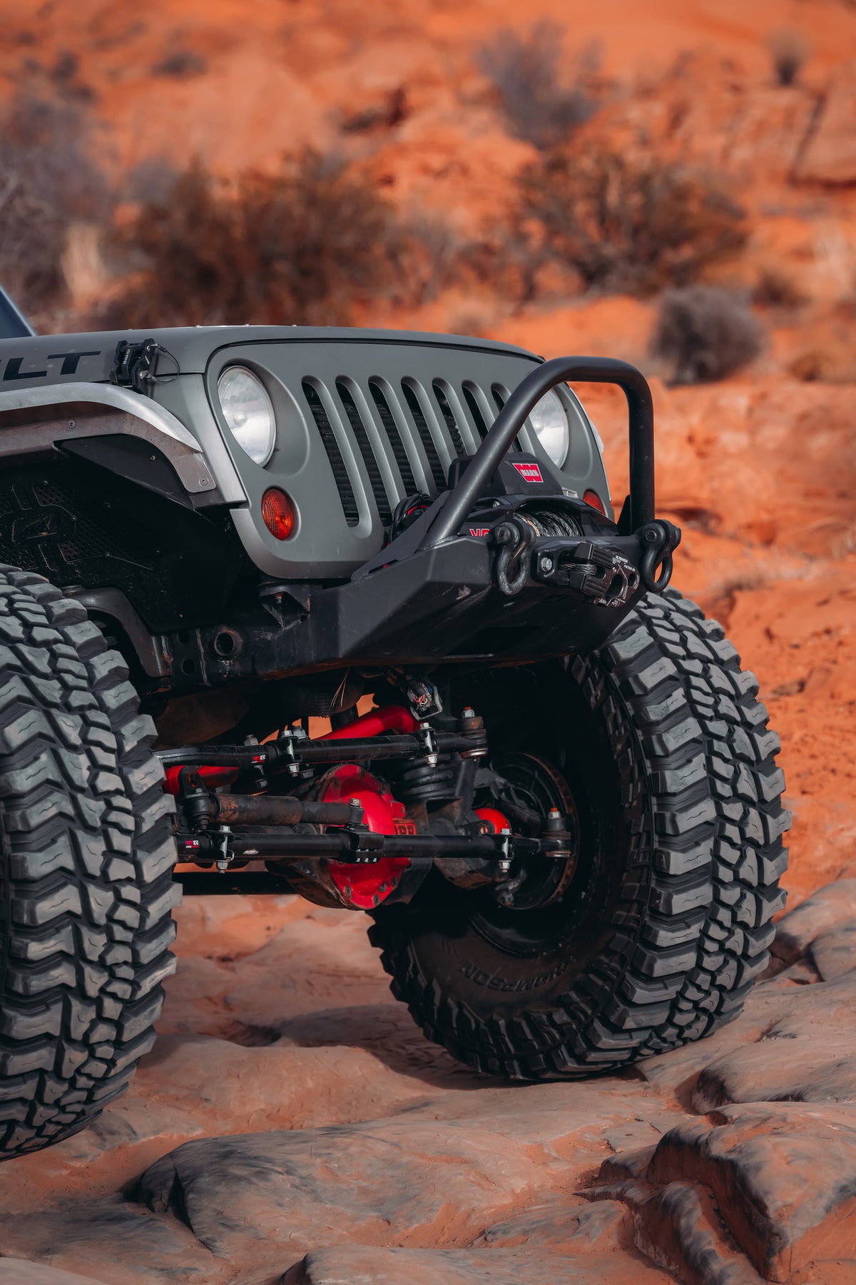 Tomahawk Frame Chop Front Bumper w/Bull Bar for Jeep JK, JL, JT Motobilt