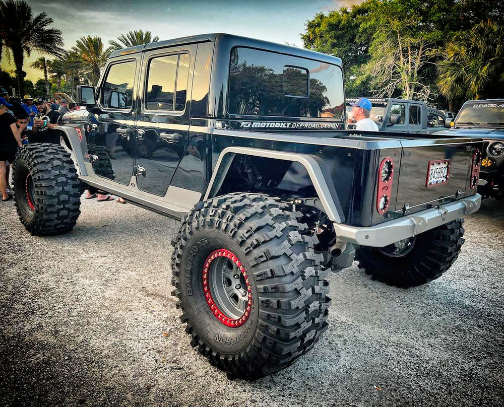 Bobbed Bed Package w/ Body Armor for Jeep JT Gladiator Gas - Motobilt