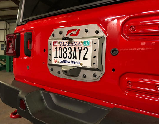 Spare Tire Delete Tag Mount / Tag Light Combo for Jeep JL / JLU - Motobilt