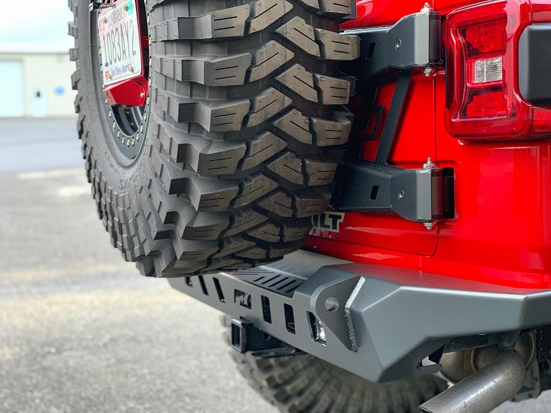Spare Tire Carrier w/ 8 LUG Pattern for Jeep JL - Motobilt