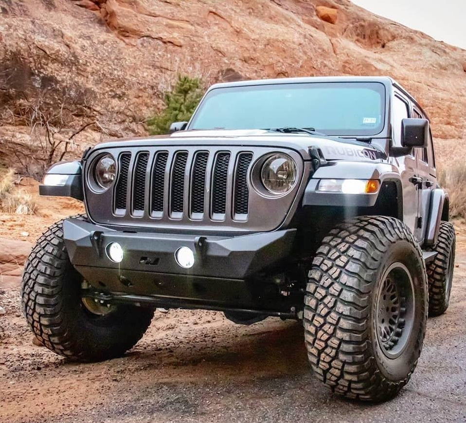 Hammer Front Bumper w/ Fog Mounts and Skid Plate for Jeep JL / JT Gladiator