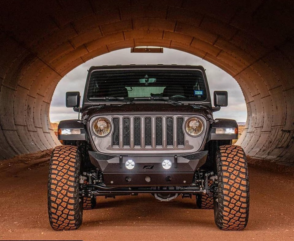 Hammer Series Front Bumper w/ Fog Mounts and Skid Plate for Jeep JL / JT Gladiator - Motobilt