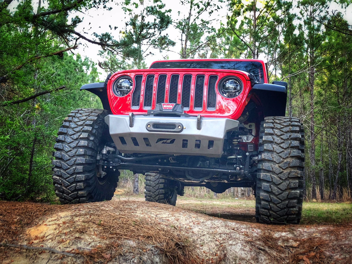 Crusher Front Bumper for Jeep JL and JT Gladiator Motobilt