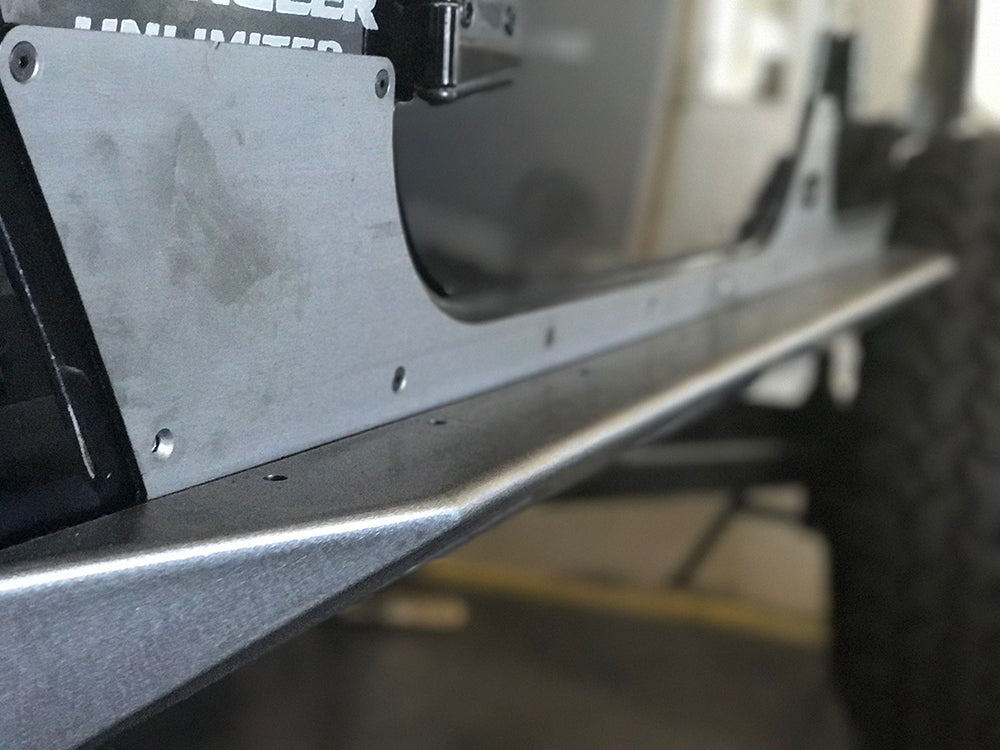 Crusher Series Rocker Guards w/ Step for Jeep JKU 4 Door– Motobilt